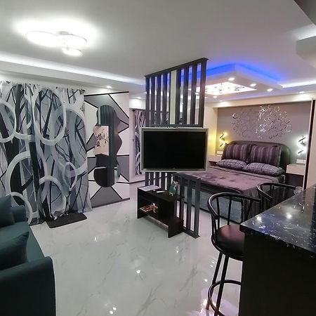 Condo Azur Suites B316 Near Airport, Netflix, Stylish, Cozy With Swimming Pool マクタン エクステリア 写真