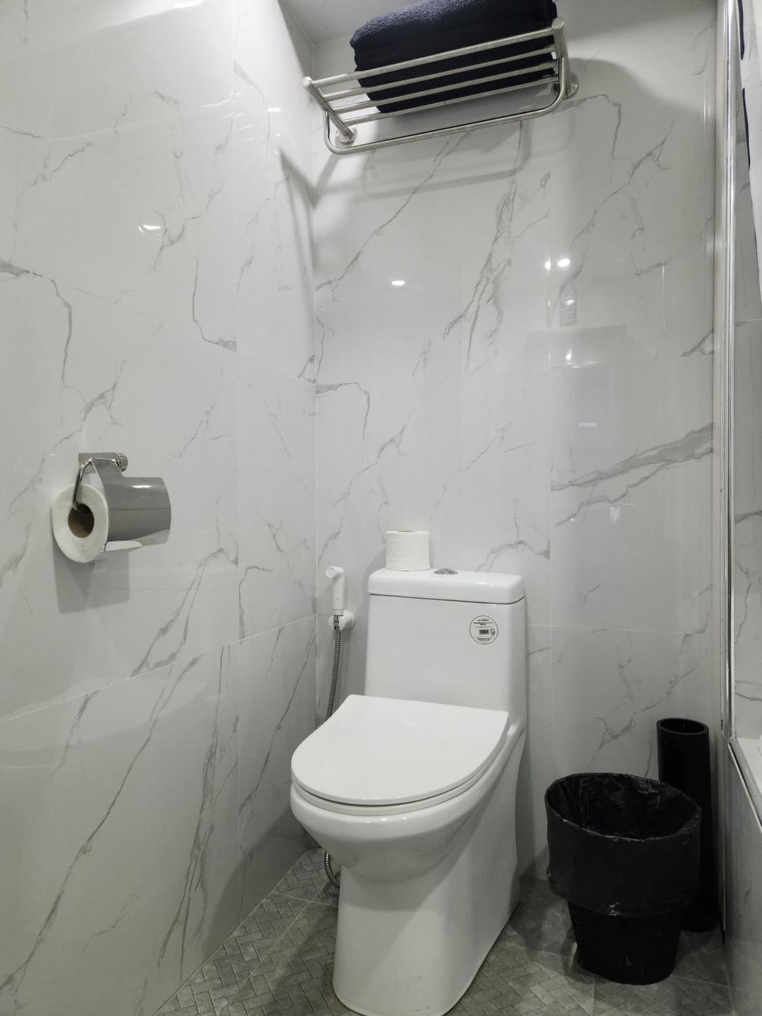 Condo Azur Suites B316 Near Airport, Netflix, Stylish, Cozy With Swimming Pool マクタン エクステリア 写真