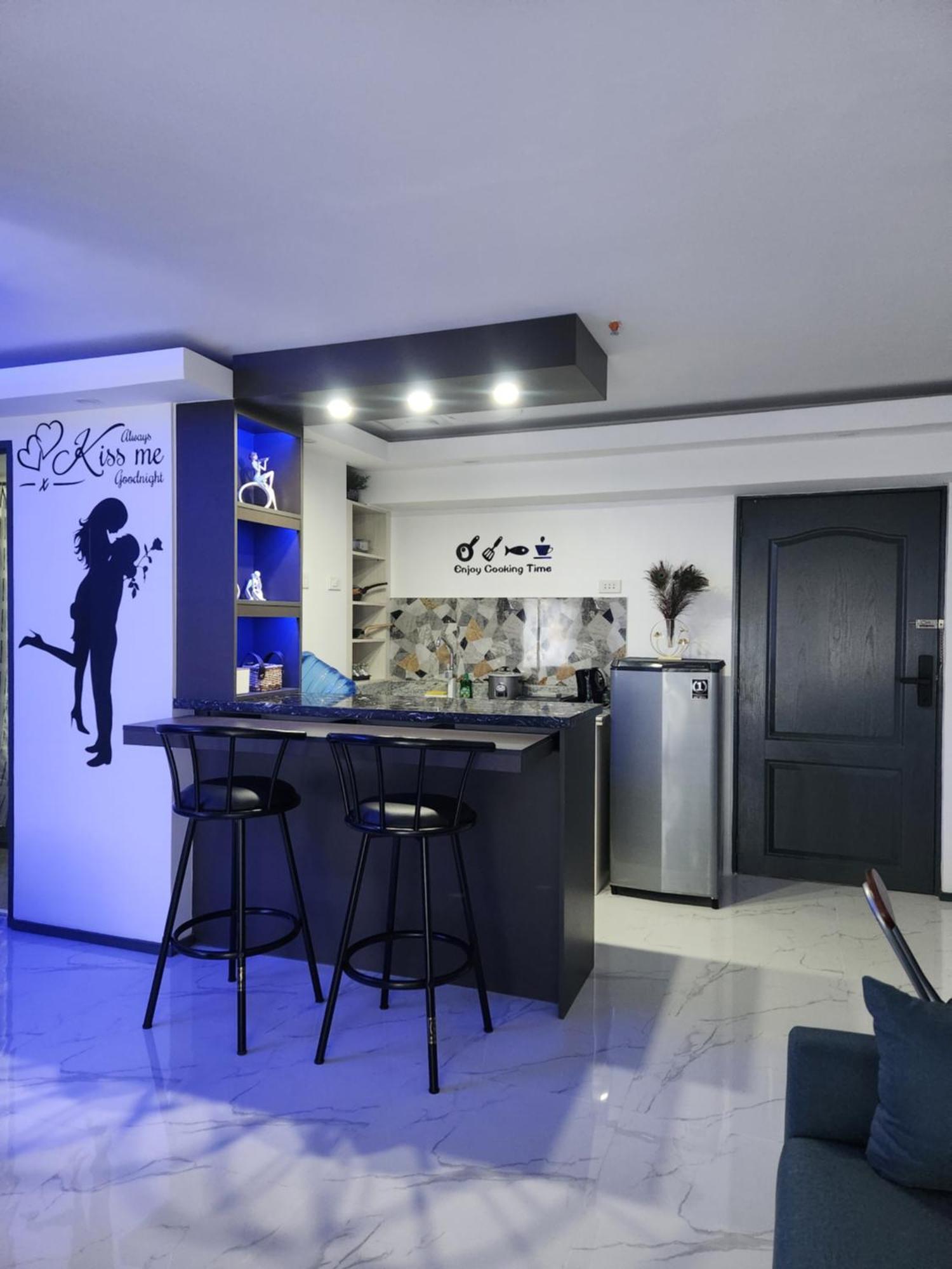 Condo Azur Suites B316 Near Airport, Netflix, Stylish, Cozy With Swimming Pool マクタン エクステリア 写真