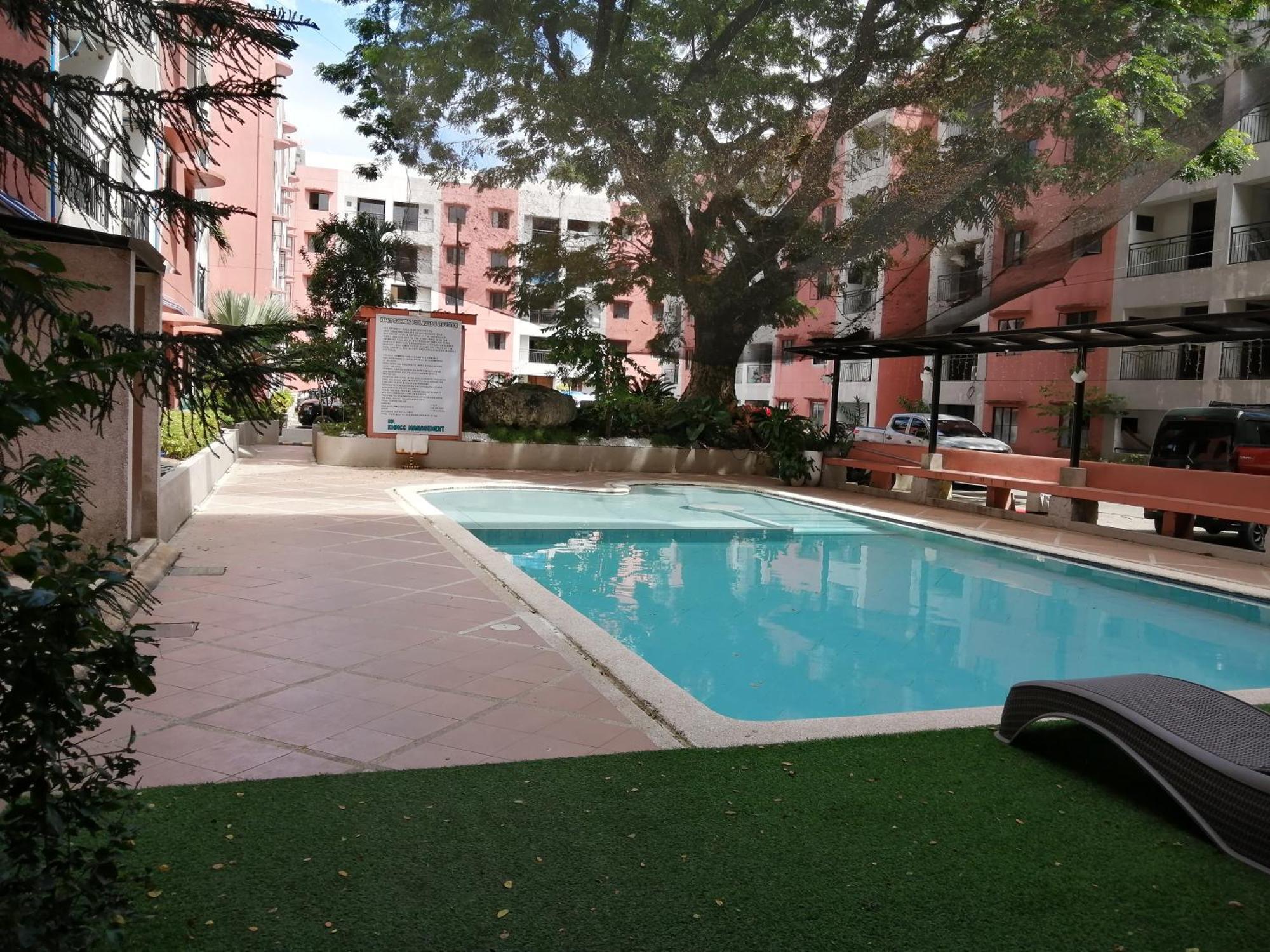 Condo Azur Suites B316 Near Airport, Netflix, Stylish, Cozy With Swimming Pool マクタン エクステリア 写真